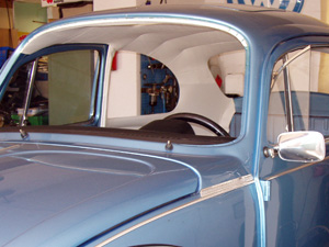 Der Dachhimmel der Karosse im restaurierten VW Käfer